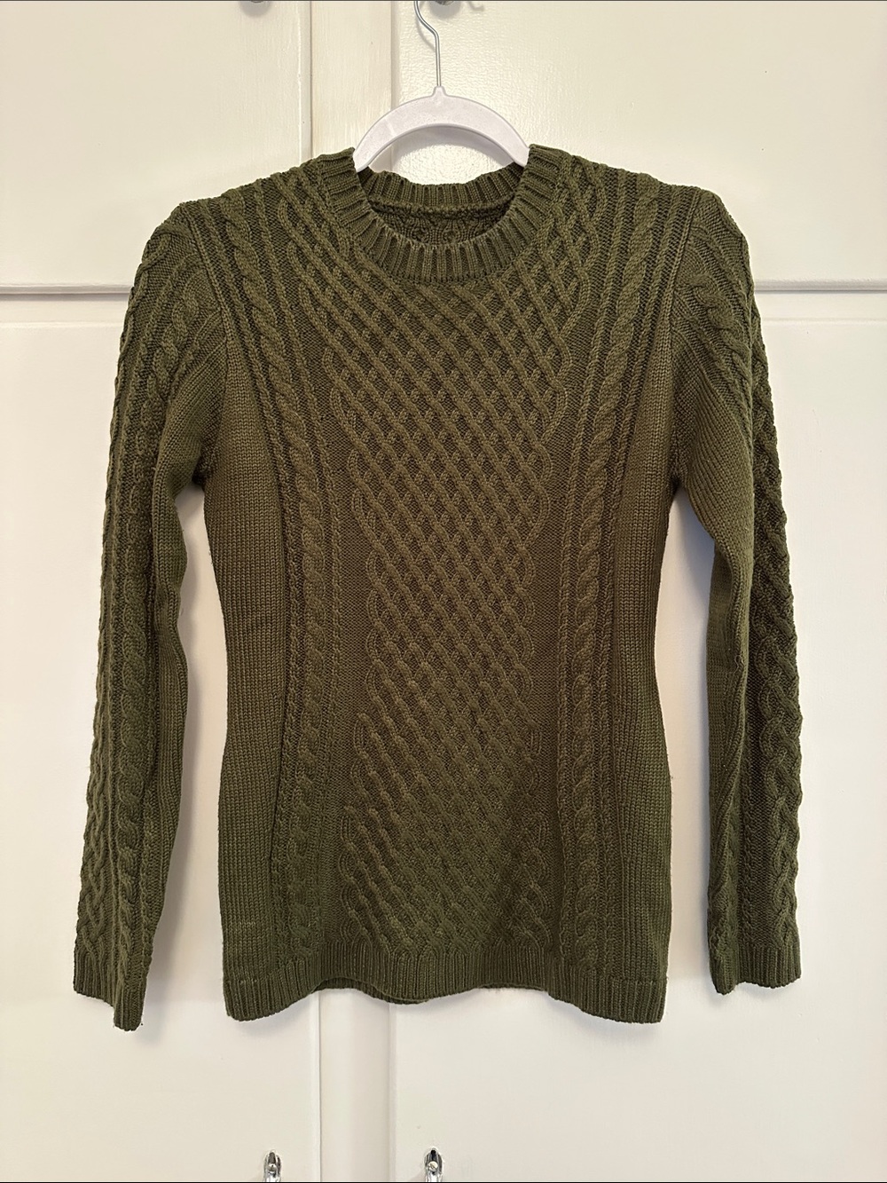 LIKE NEW Green Cableknit Fisherman Sweater Crewneck